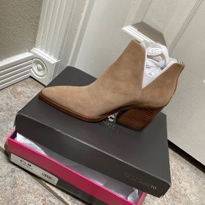 Vince Camuto gigietta suede bottles